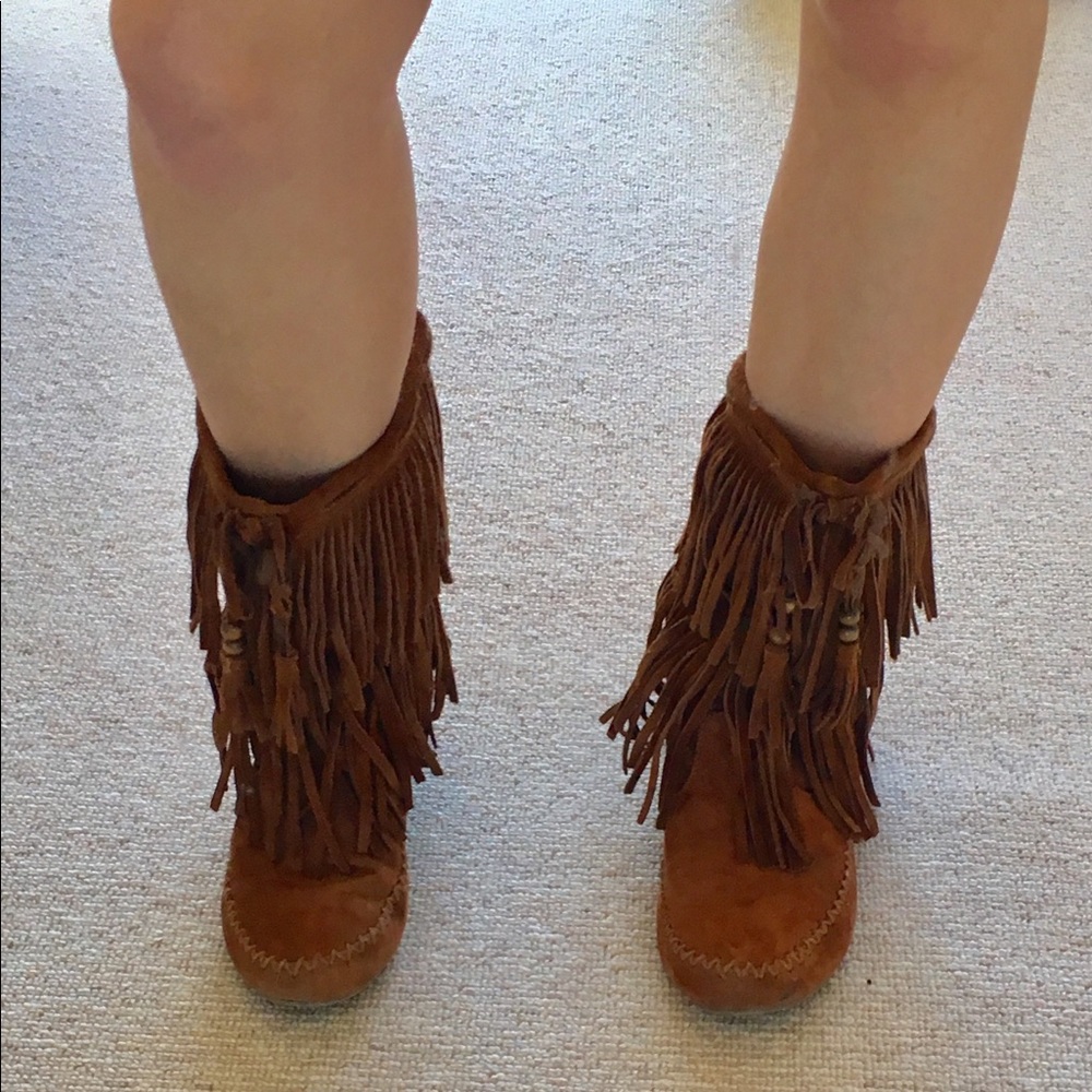 moccasin fringe boots